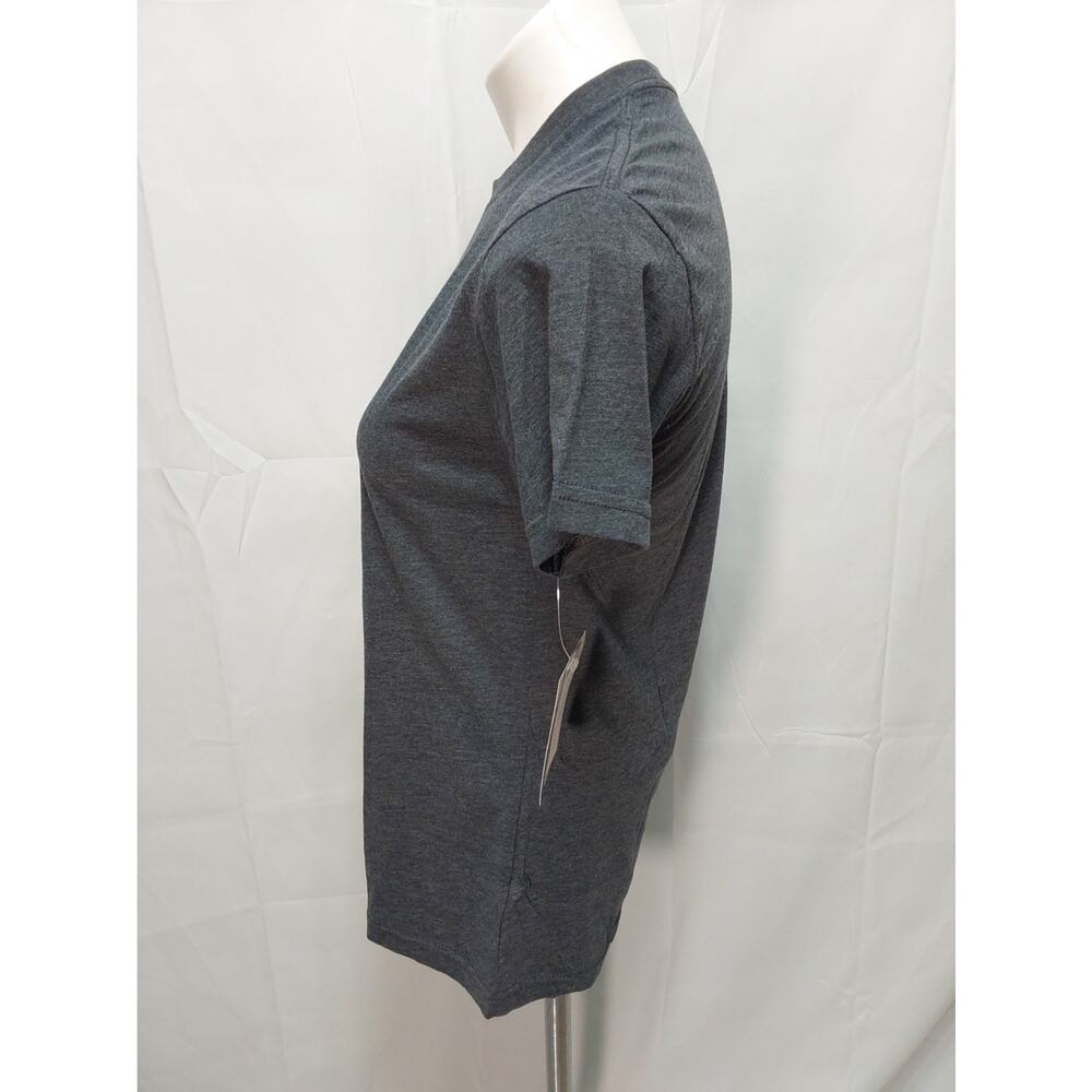 LuLaRoe Rocker T XS Gray Ghost Holding Flowers T-Shirt #L222 - Picture 2 of 6